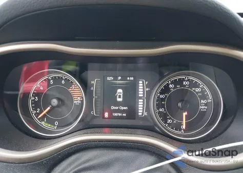 2016 Jeep Cherokee Latitude из США, поврежденный, VIN 1C4PJMCS2GW183893